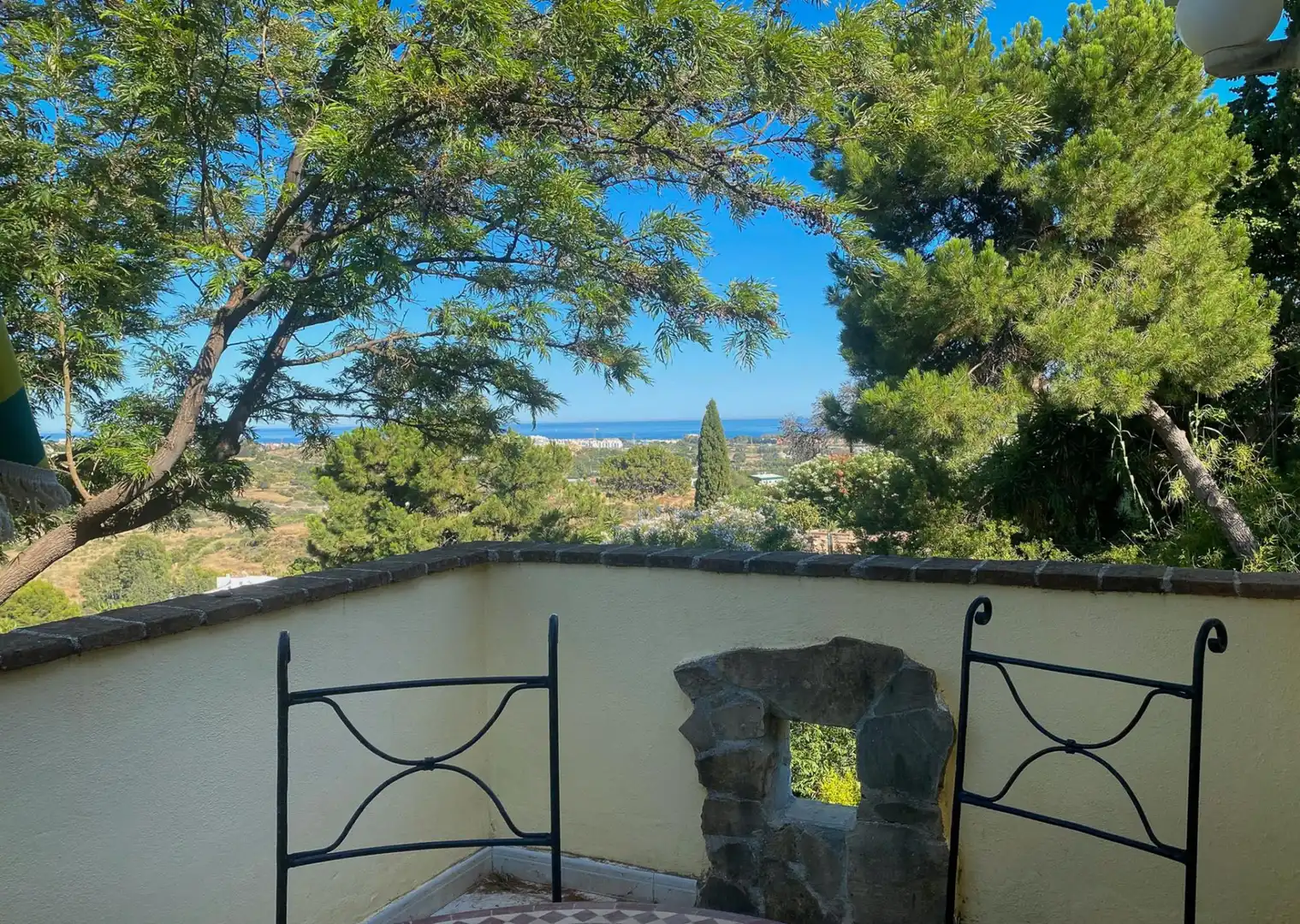 Terraza de Casa o chalet en venta en Benahavís con Aire acondicionado, Jardín privado y Terraza