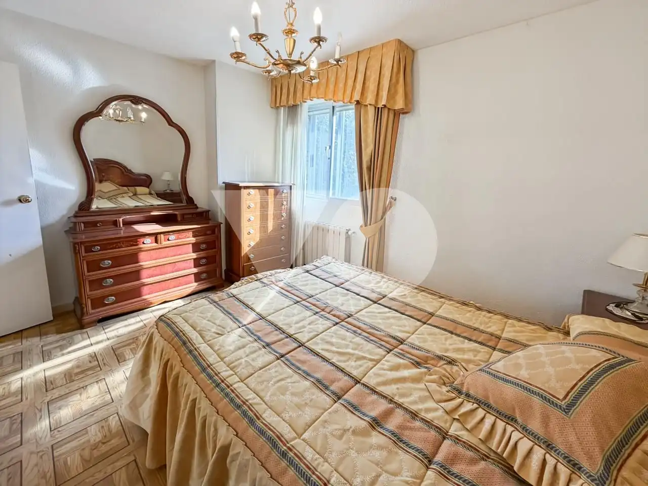 Habitación de Piso en venta en Madrid con Calefacción y Terraza