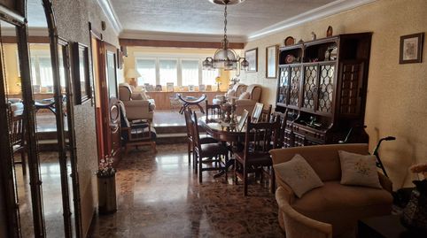 Casa en venta en zona Villarias,  amplia, luminosa y con varias plantas