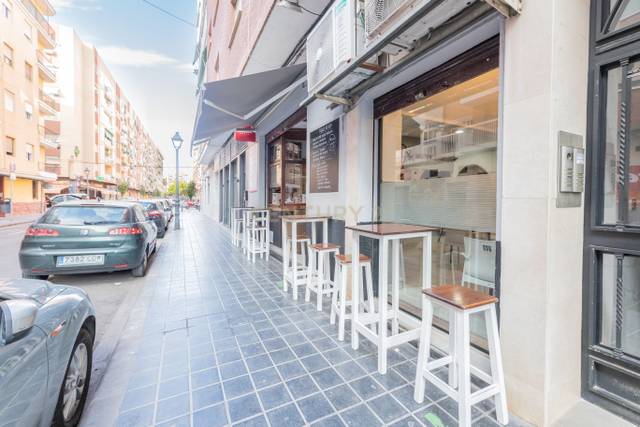 Local comercial en Venta en Calle Isaac Peral, València, Spain, -1 en El Grau