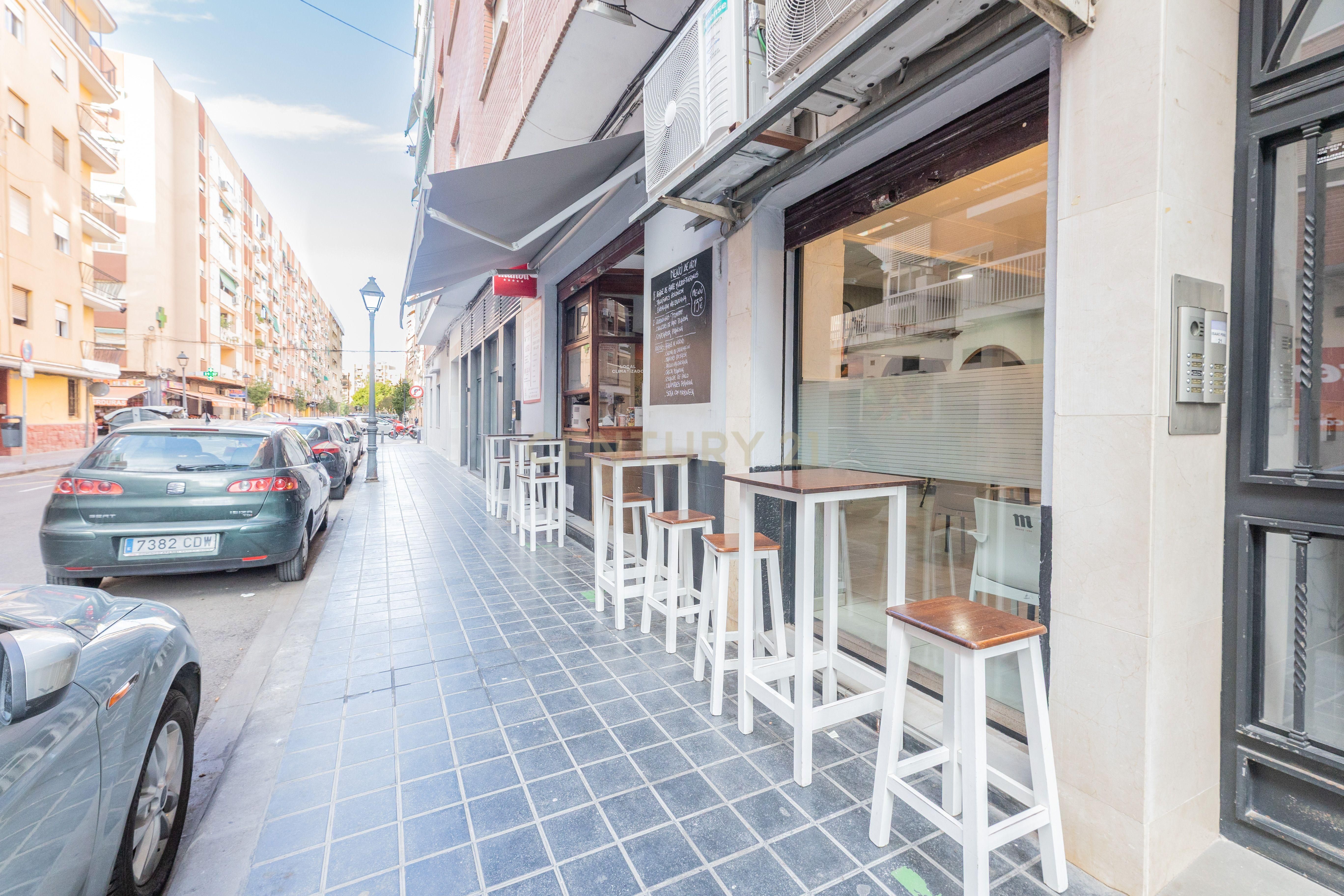 Vista exterior de Local en venta en  Valencia Capital con Aire acondicionado y Alarma