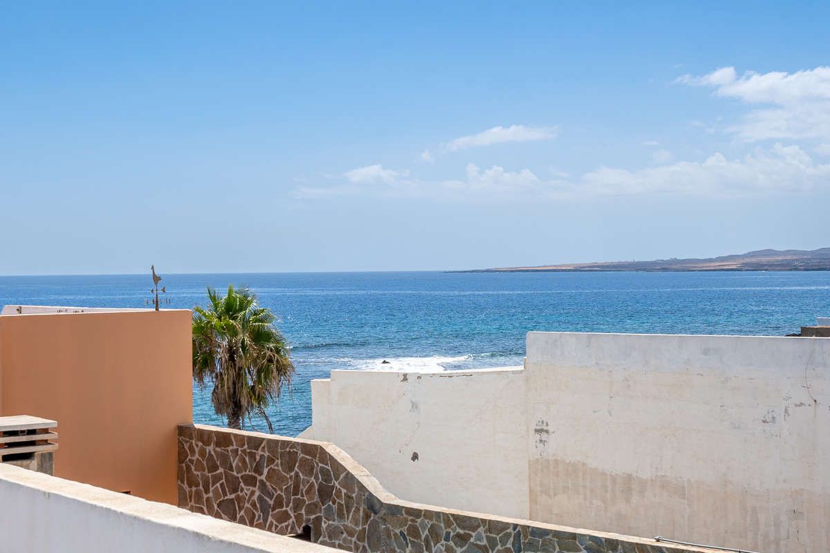 Exterior view of House or chalet for sale in Haría  with Furnished