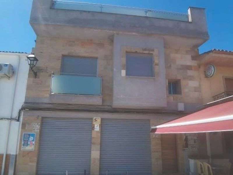 Vista exterior de Casa o xalet en venda en Villanueva de la Reina amb Balcó