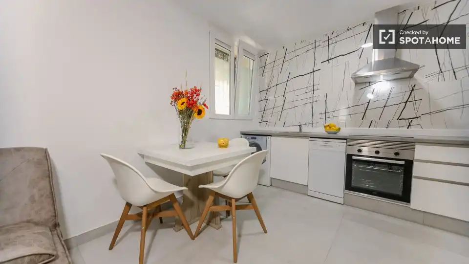 Cocina de Piso de alquiler en Valencia con Aire acondicionado, Calefacción y Amueblado