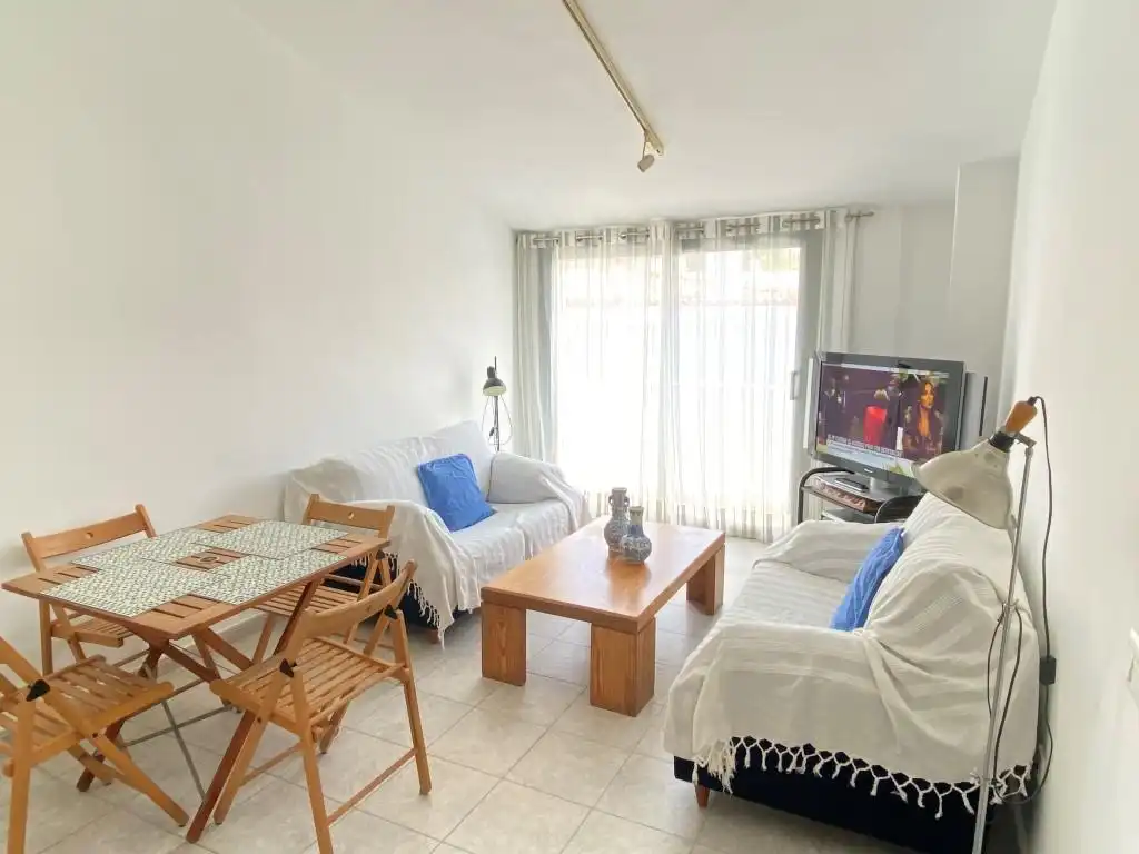 Wohnzimmer von Wohnung zum Verkauf in Cadaqués mit Balkon