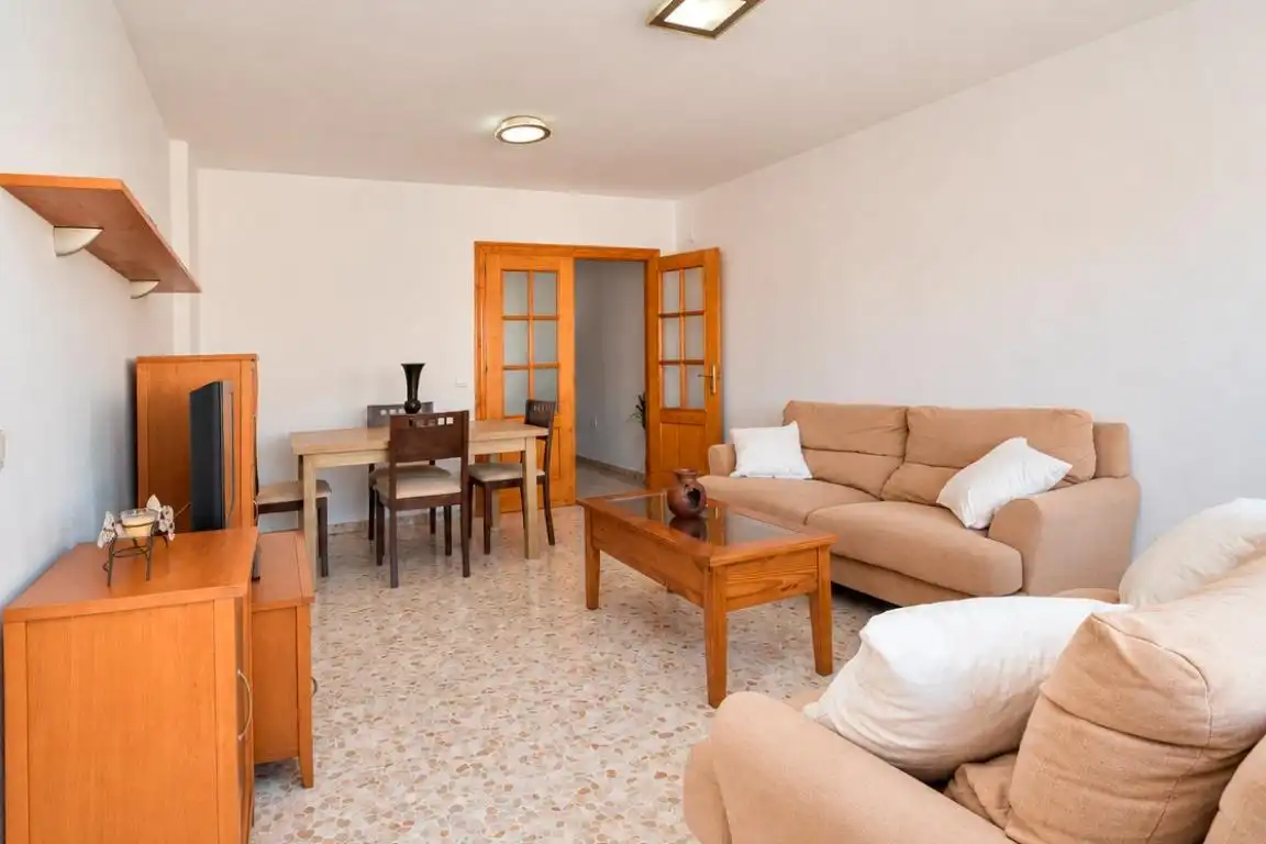 Sala de estar de Piso en venta en El Ejido con Trastero, Amueblado y Balcón