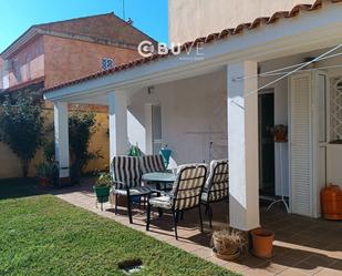 Terrassa de Casa o xalet en venda en Salteras amb Aire condicionat, Terrassa i Piscina