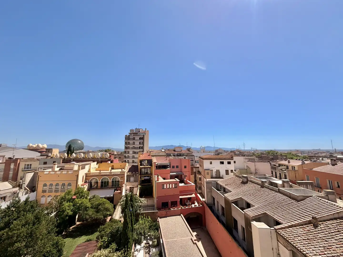 Vista exterior de Piso en venta en Figueres con Calefacción, Terraza y Horno