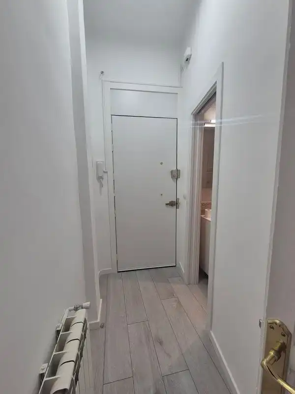 Wohnung zur Miete in Madrid mit Klimaanlage, Heizung und Ofen
