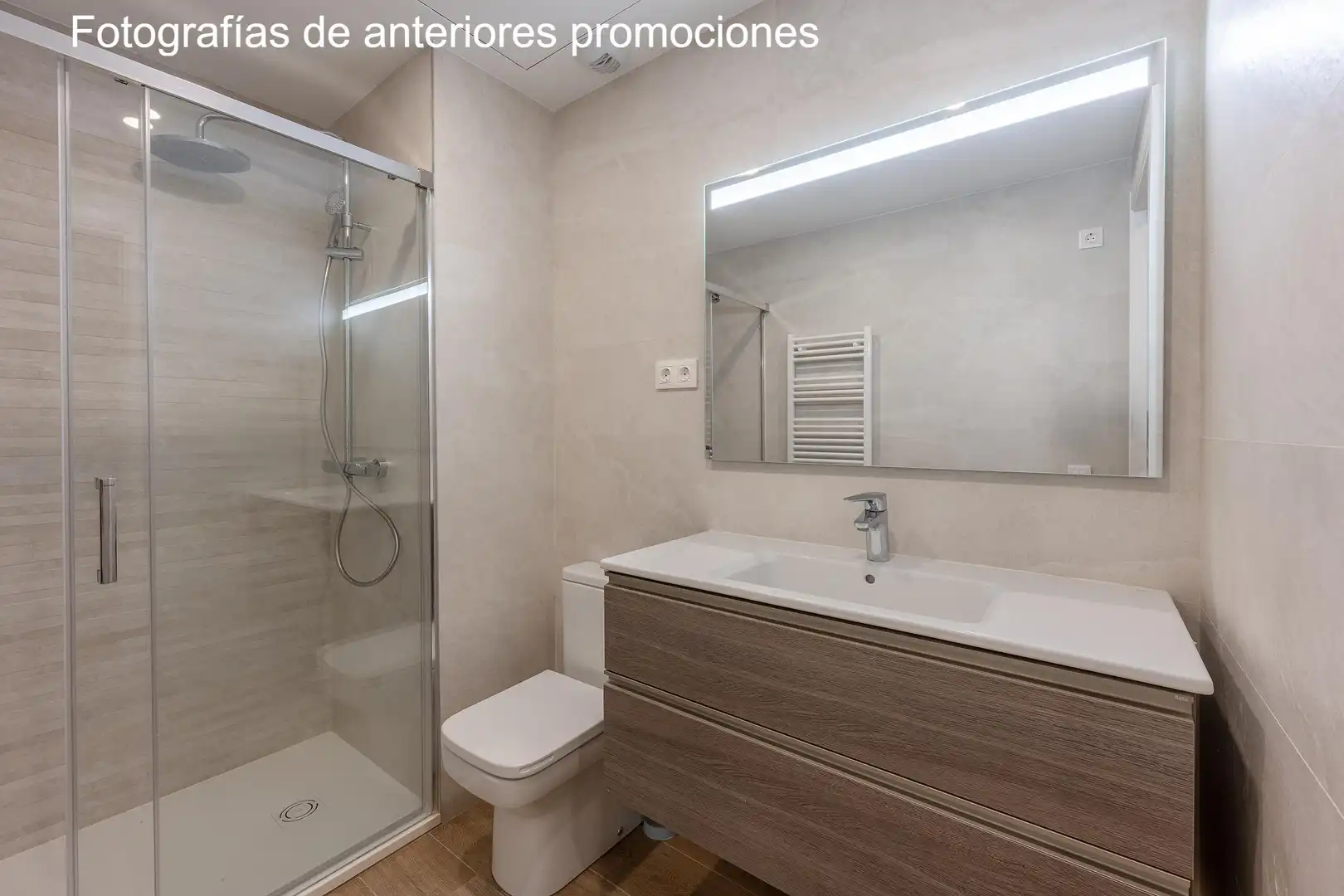Bany de Pis en venda en Molins de Rei amb Aire condicionat, Calefacció i Balcó