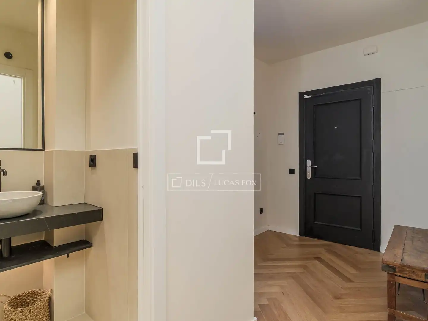 Wohnung zum Verkauf in Barcelona mit Klimaanlage, Heizung und Parkett