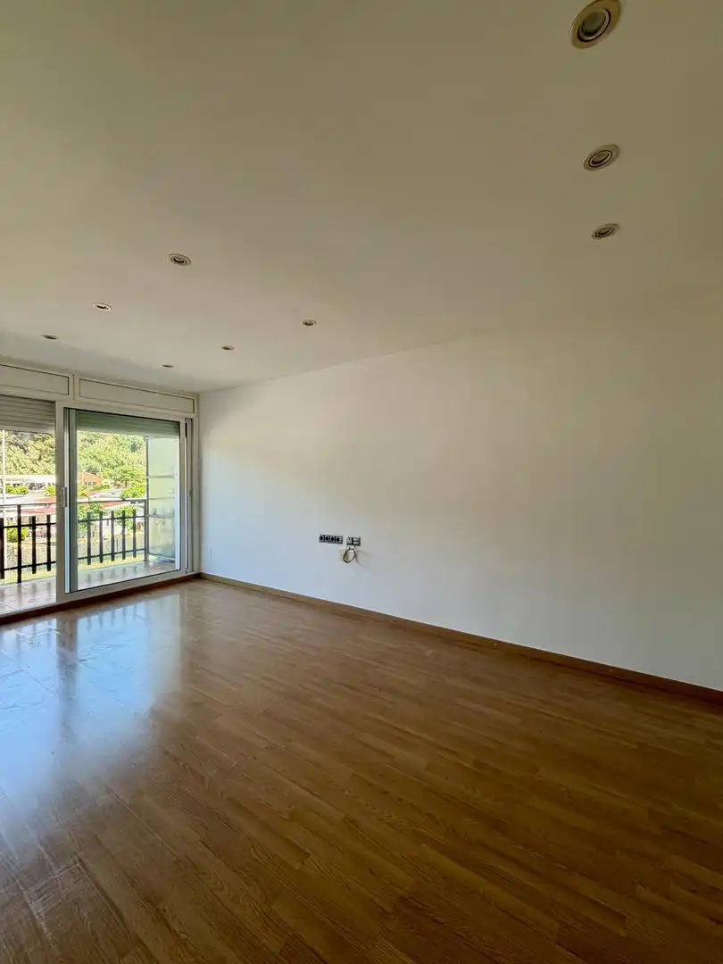 Sala d'estar de Pis en venda en Canet de Mar amb Parquet, Terrassa i Traster