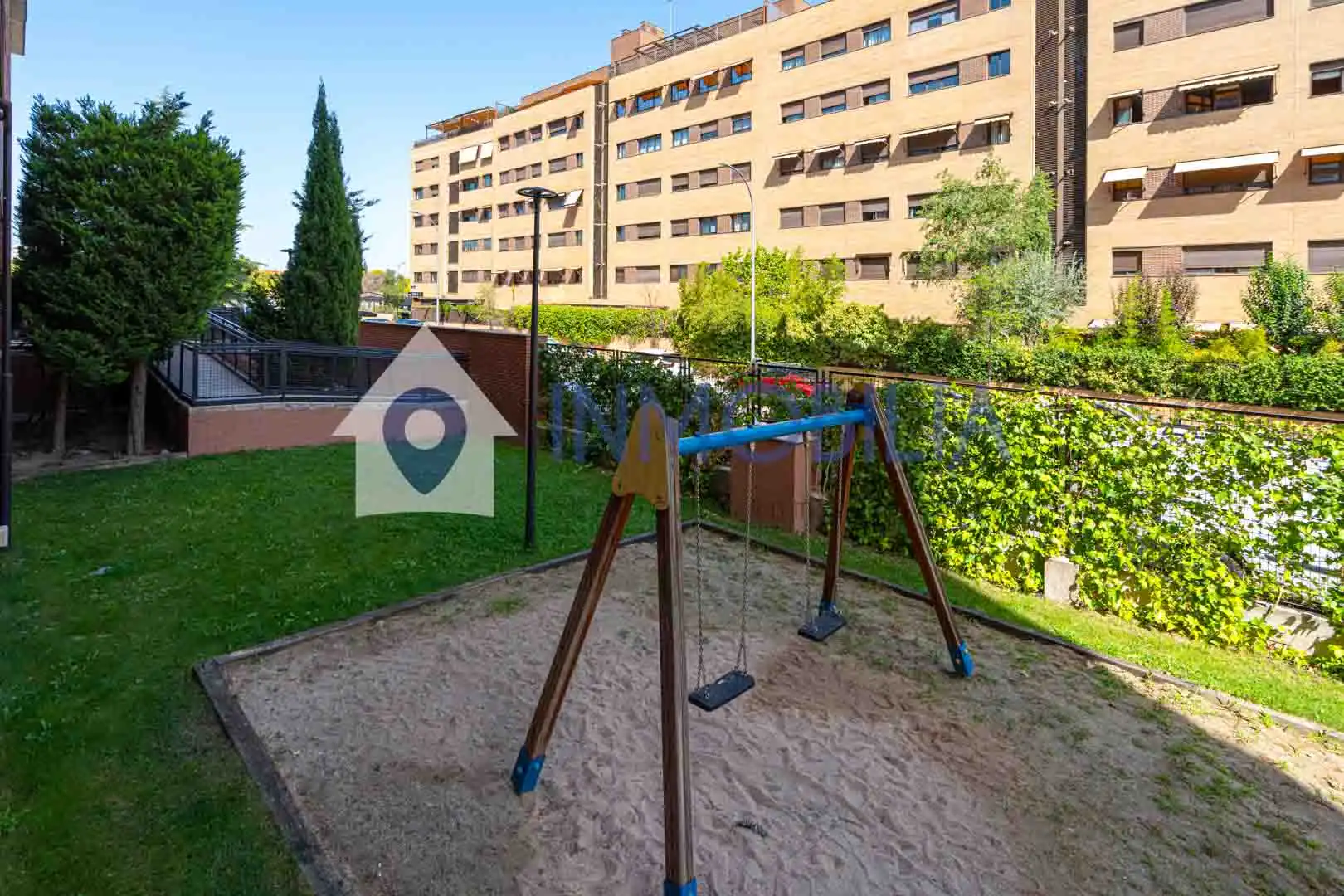 Garden of Flat for sale in Madrid  with Air Conditioner, Heating and Storage room