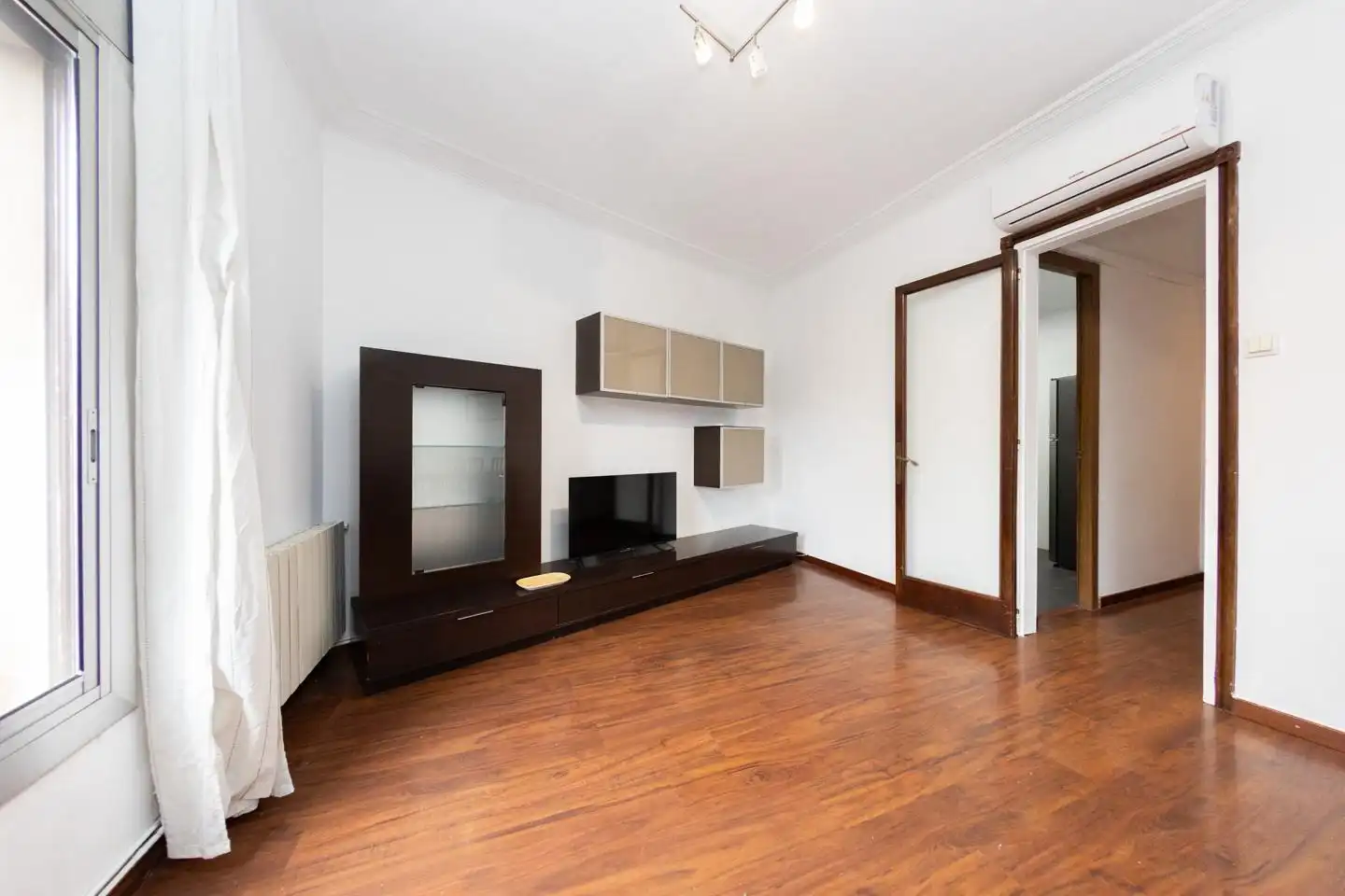 Living room of Flat for sale in Barcelona  with Air Conditioner and Furnished