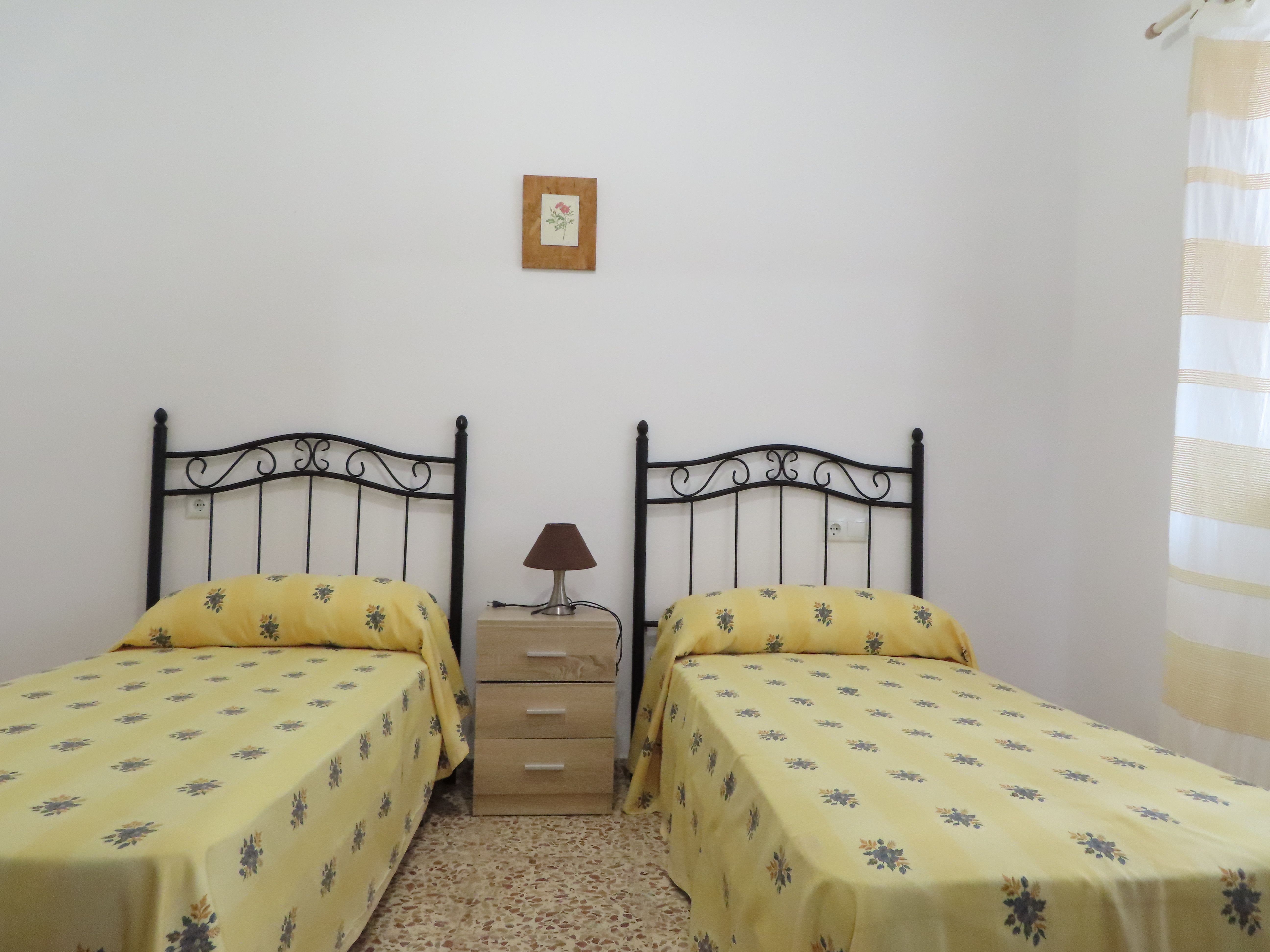 Habitación de Casa o chalet de alquiler en Cartagena con Jardín privado, Trastero y Amueblado