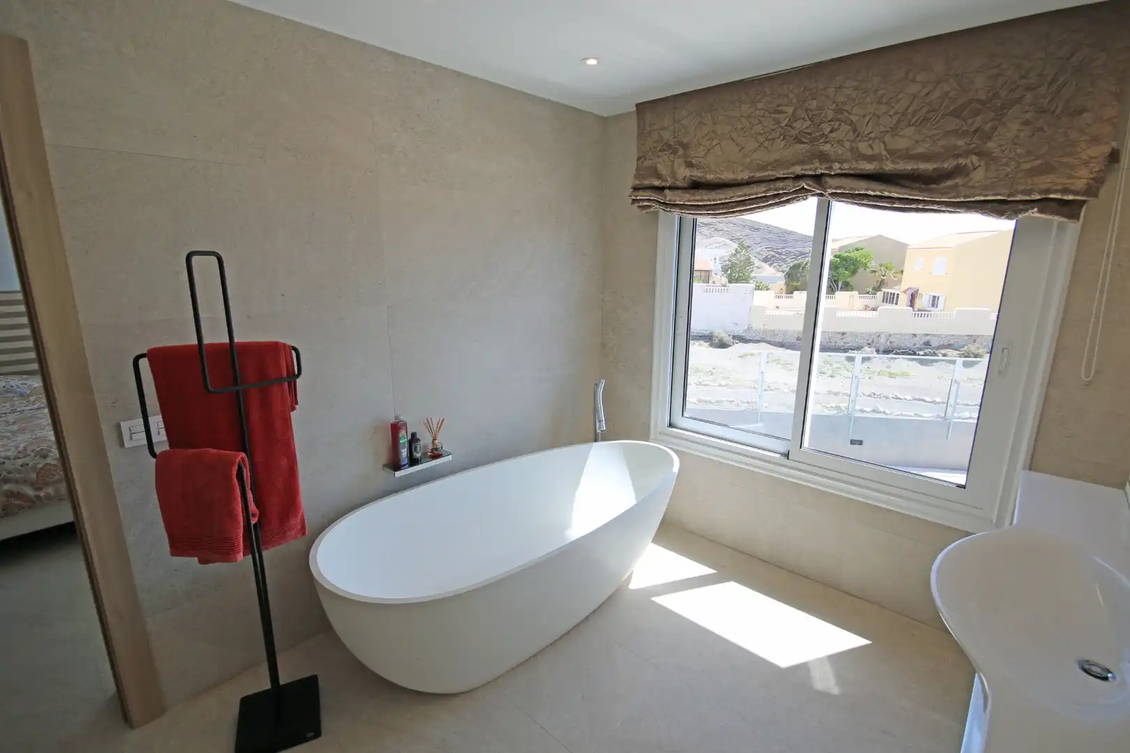 Bathroom of Detached homes for sale in Granadilla de Abona  with Air Conditioner, Private garden and Swimming Pool