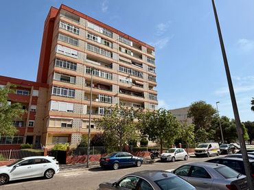 Wohnung mit Aufzug zum Verkauf in Calle Totana 5