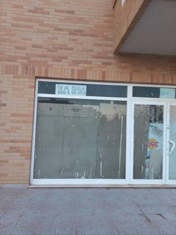 Local comercial en Alquiler en Central en Costa Azahar