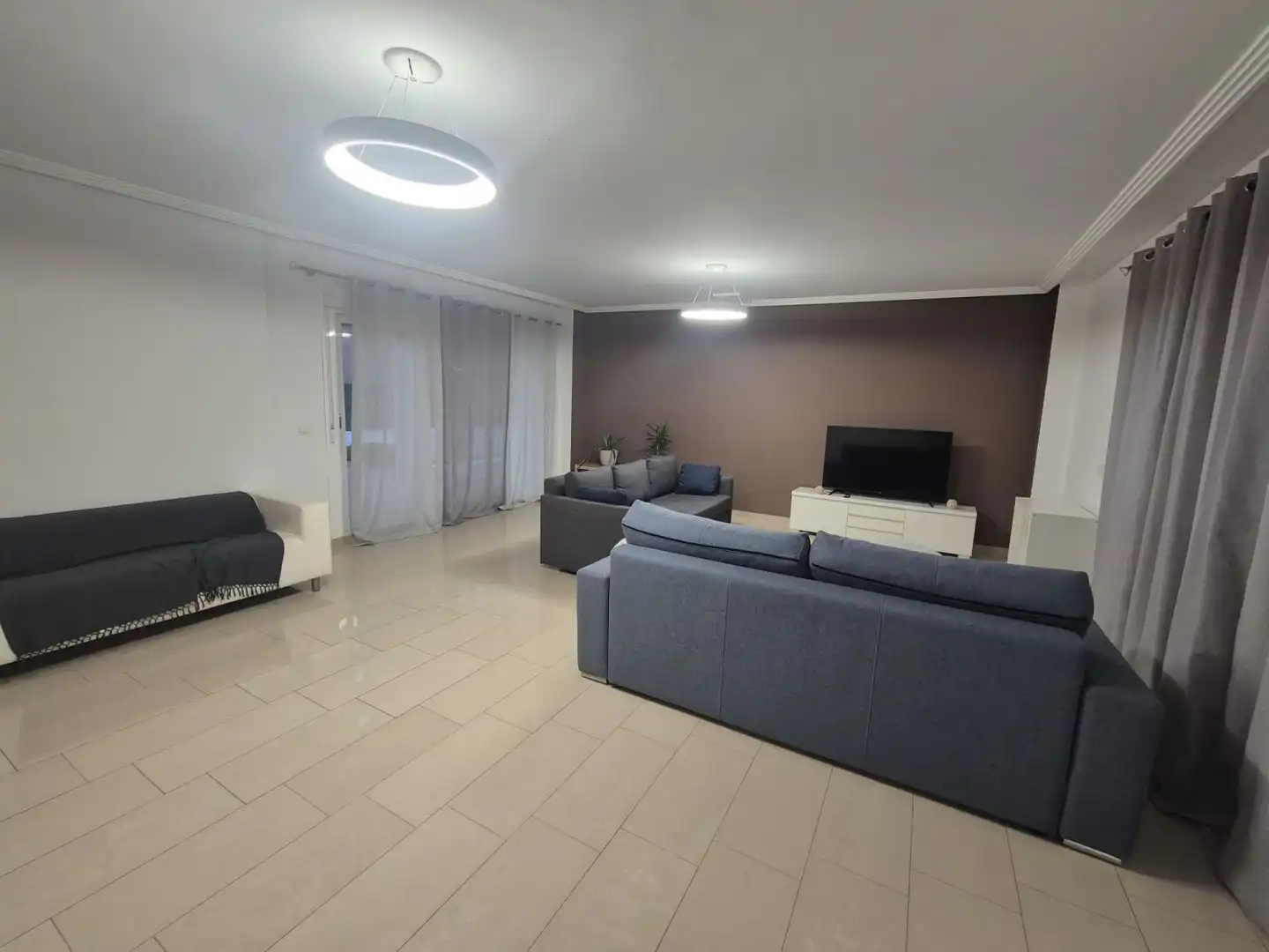 Sala d'estar de Casa o xalet de lloguer en Mutxamel amb Aire condicionat, Calefacció i Piscina