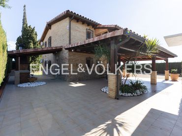 Casa con giardino in vendita a Centro