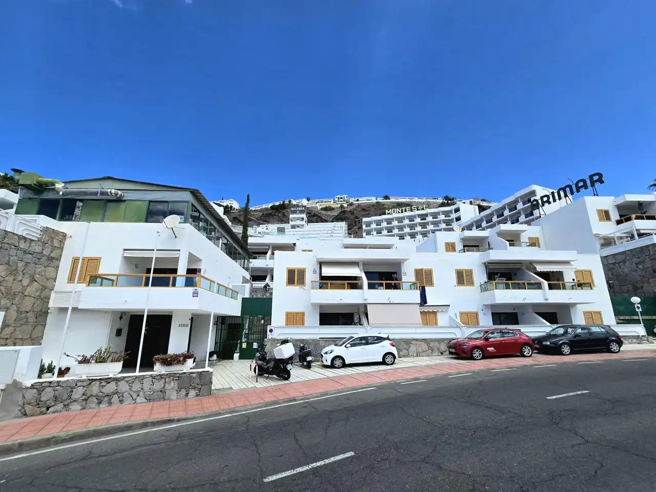 Vista exterior de Apartament en venda en Mogán amb Moblat, Balcó i Piscina comunitària