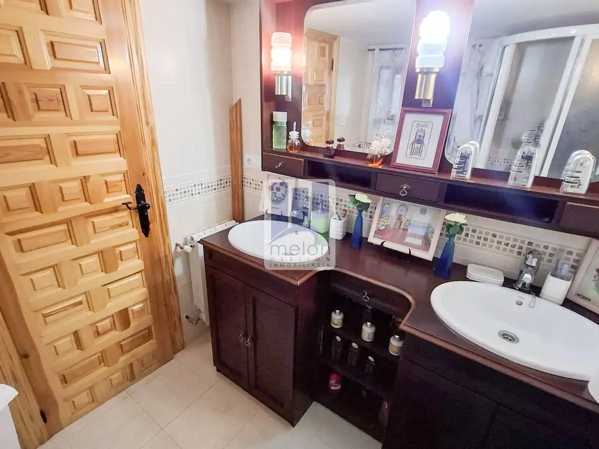Bathroom of Houses for sale in Carcedo de Burgos  with Storage room