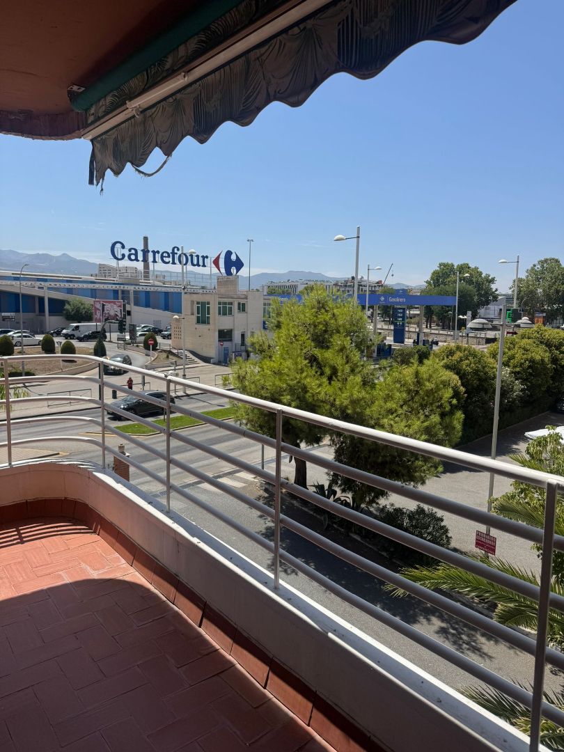 Exterior view of Flat to rent in  Granada Capital  with Terrace, Furnished and Washing machine