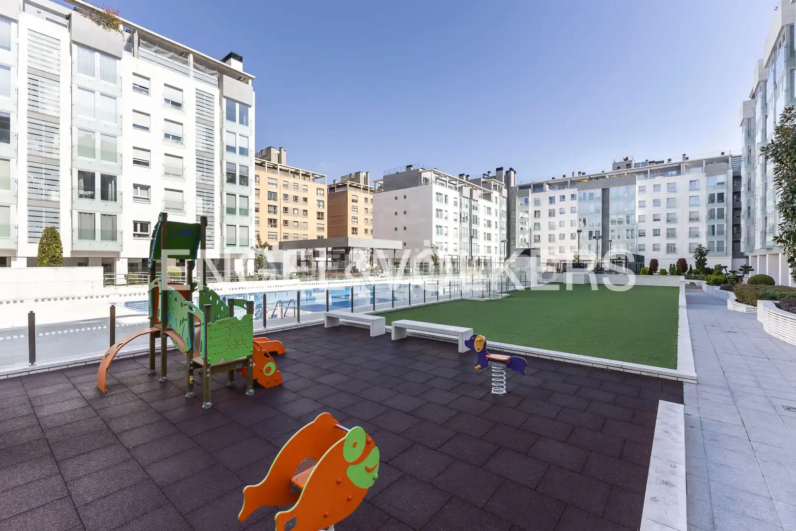 Terraza de Piso en venta en Madrid con Aire acondicionado, Calefacción y Piscina