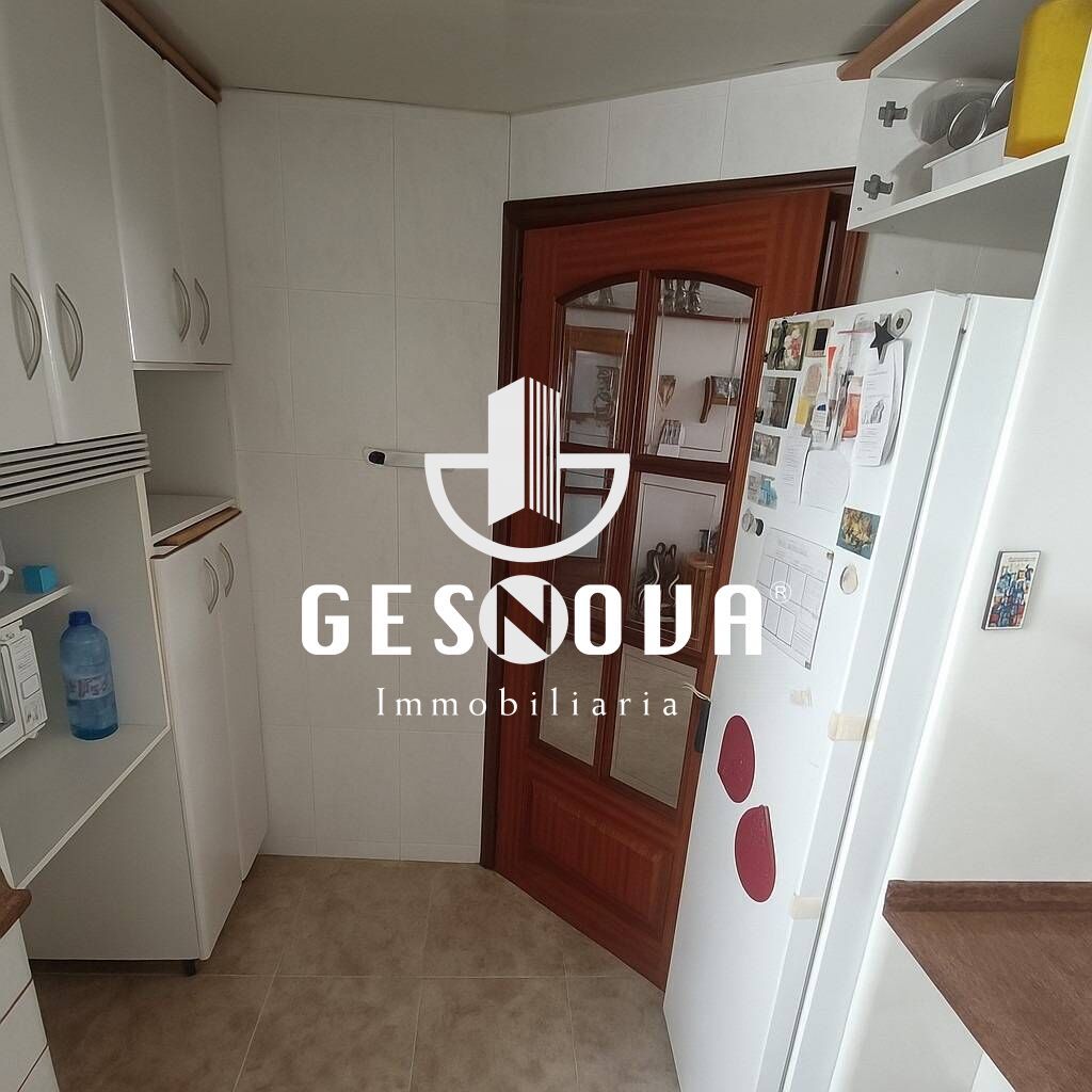 Kitchen of Flat for sale in L'Hospitalet de Llobregat  with Terrace and Balcony