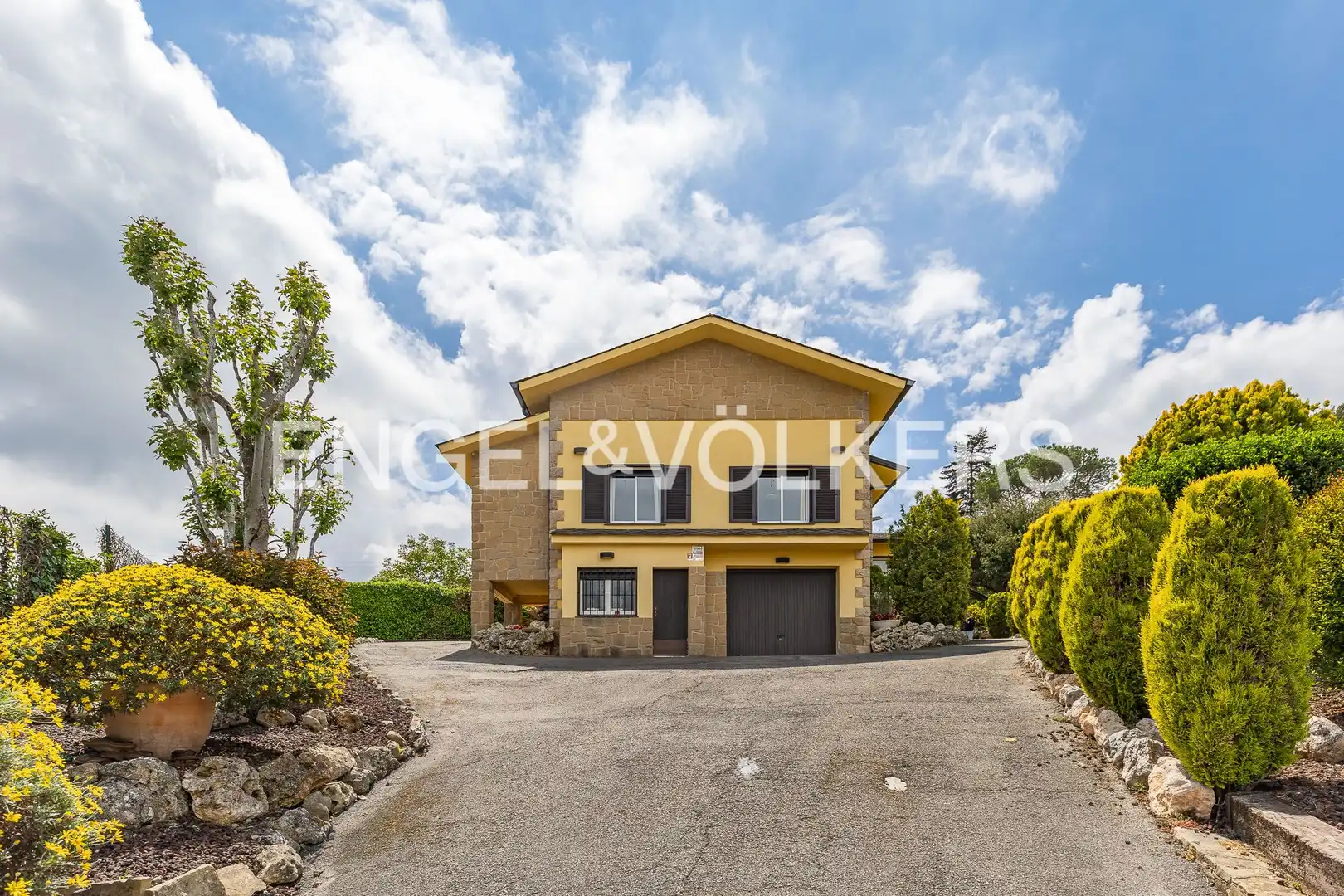 Vista exterior de Casa o chalet en venta en Sant Quirze Safaja con Calefacción, Jardín privado y Terraza