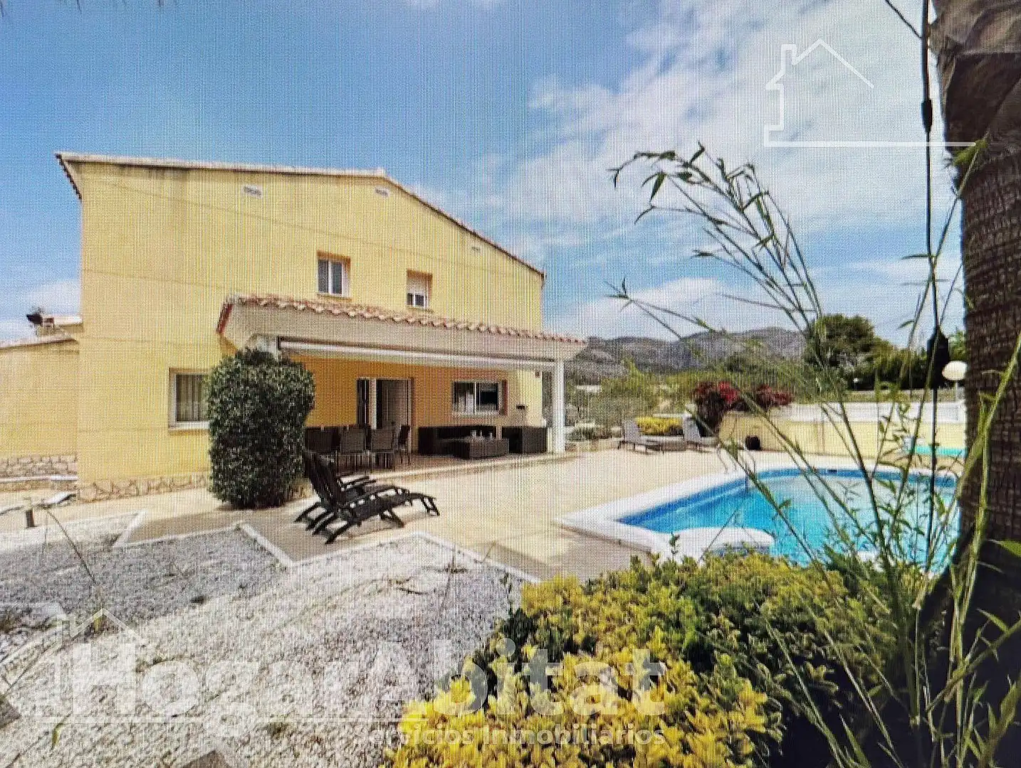 Vista exterior de Casa o xalet en venda en Borriol amb Calefacció, Jardí privat i Terrassa