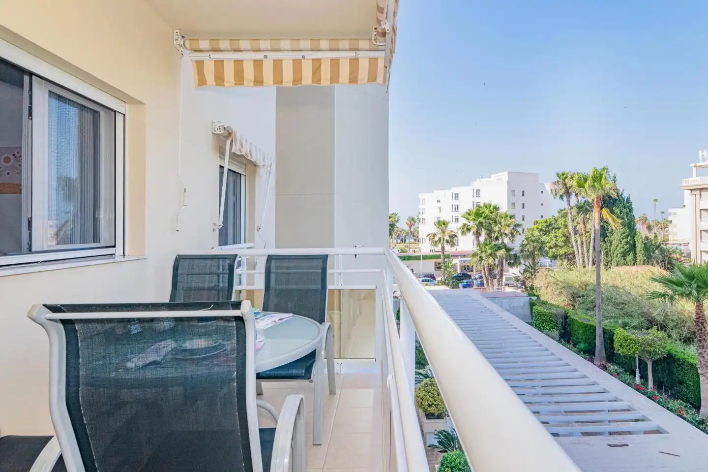 Terraza de Piso en venta en Motril con Terraza y Piscina comunitaria