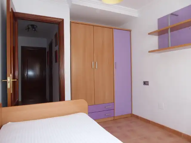 Habitación de Casa adosada de alquiler en Alhaurín de la Torre con Aire acondicionado, Terraza y Amueblado