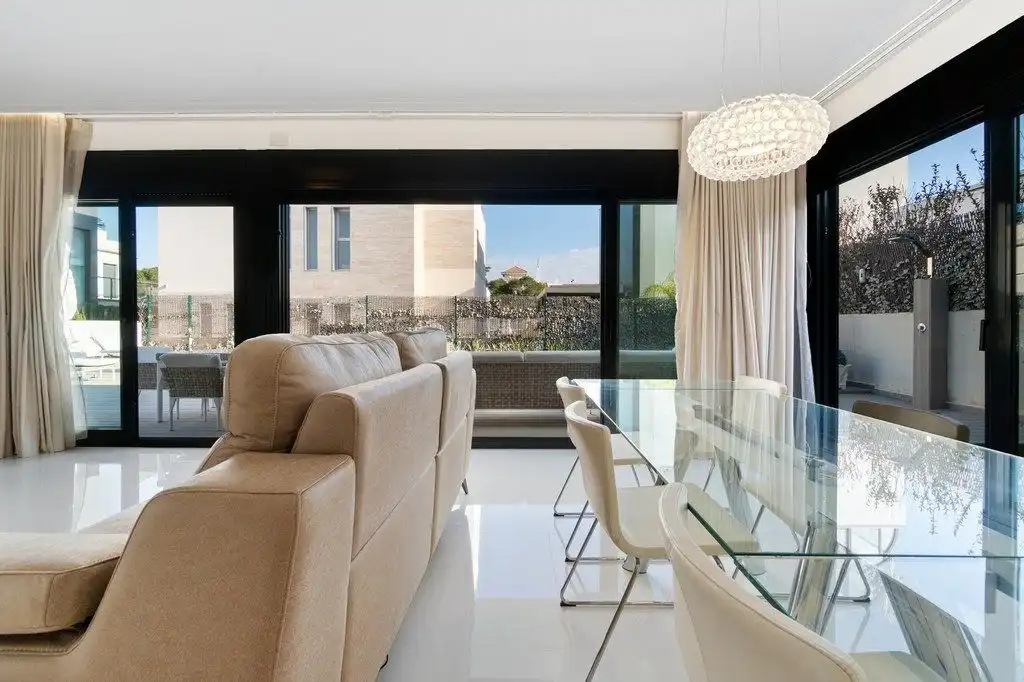 Villa mit Terrasse zum Verkauf in Calle Juan Marsé, imagen 9