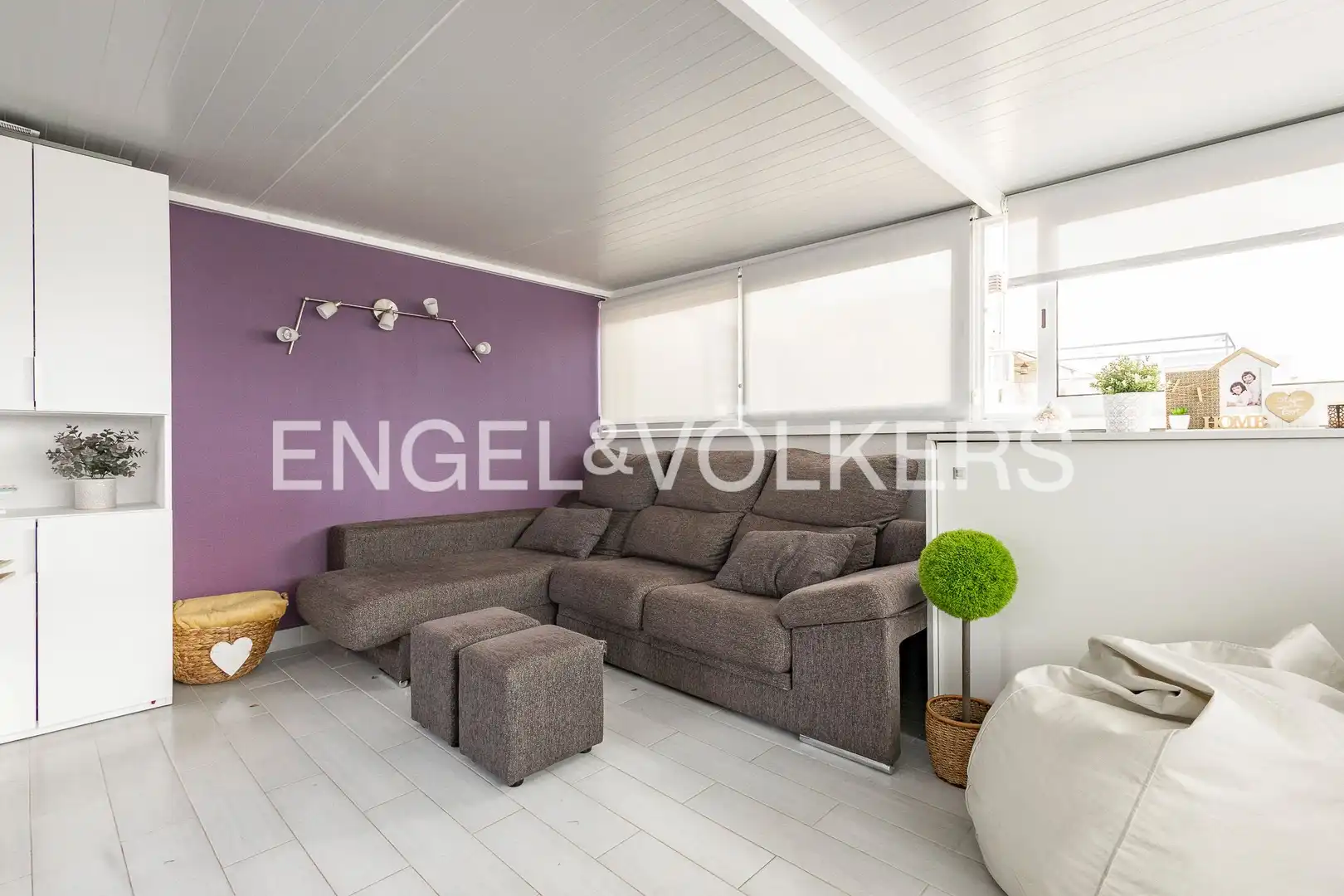 Living room of Attic for sale in Esplugues de Llobregat  with Air Conditioner, Heating and Parquet flooring