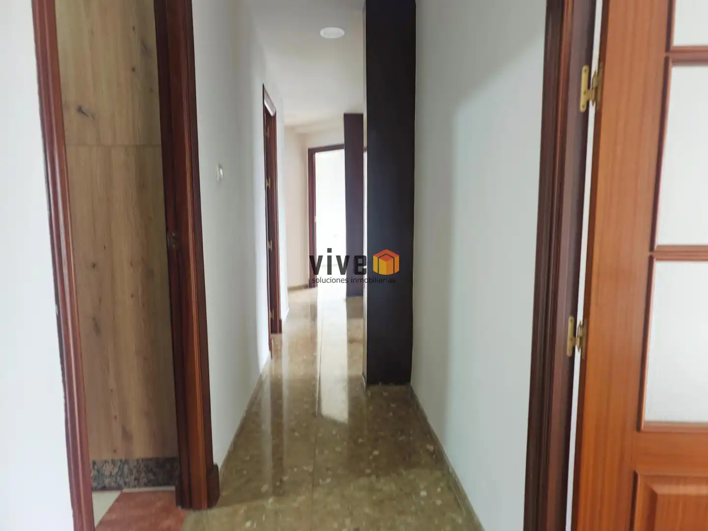 Wohnung zur Miete in Sevilla mit Klimaanlage, Heizung und Terrasse