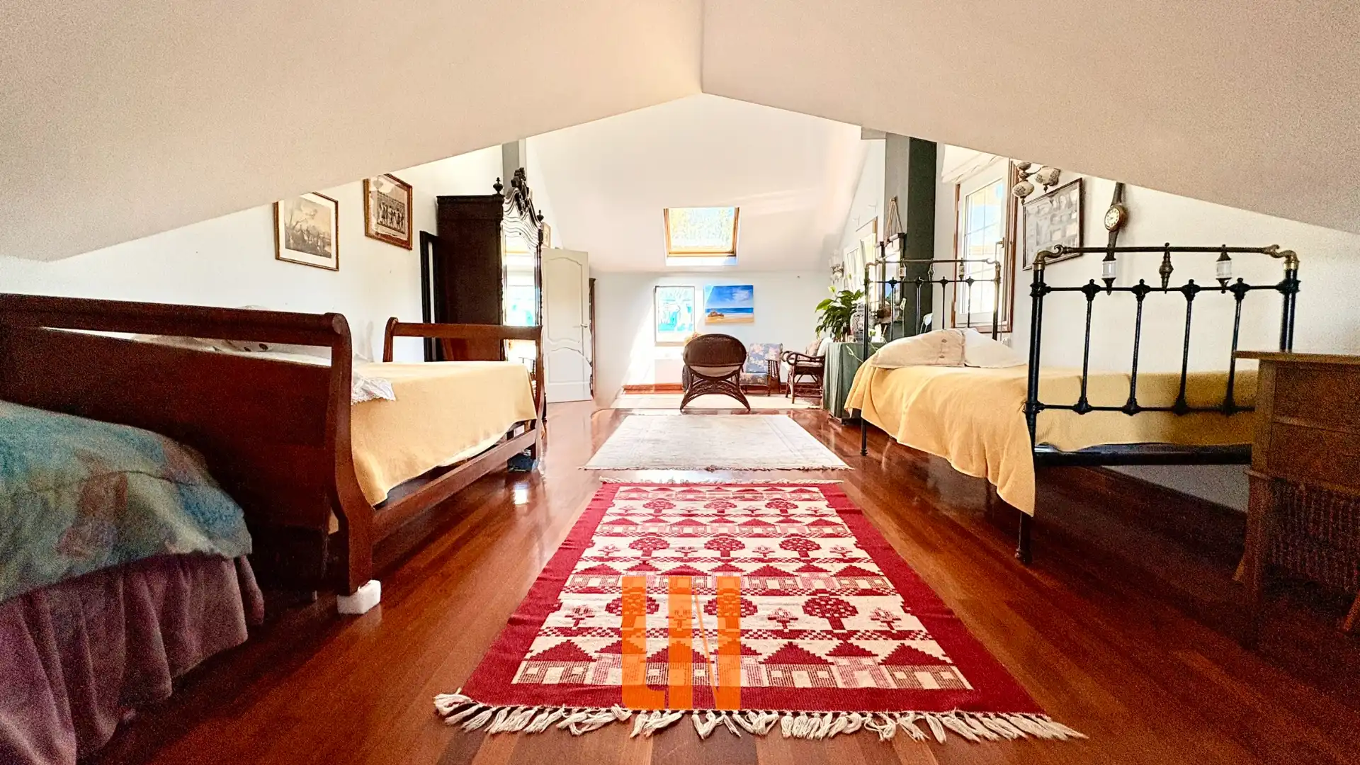 Dormitori de Casa o xalet en venda en Oleiros amb Calefacció, Jardí privat i Parquet