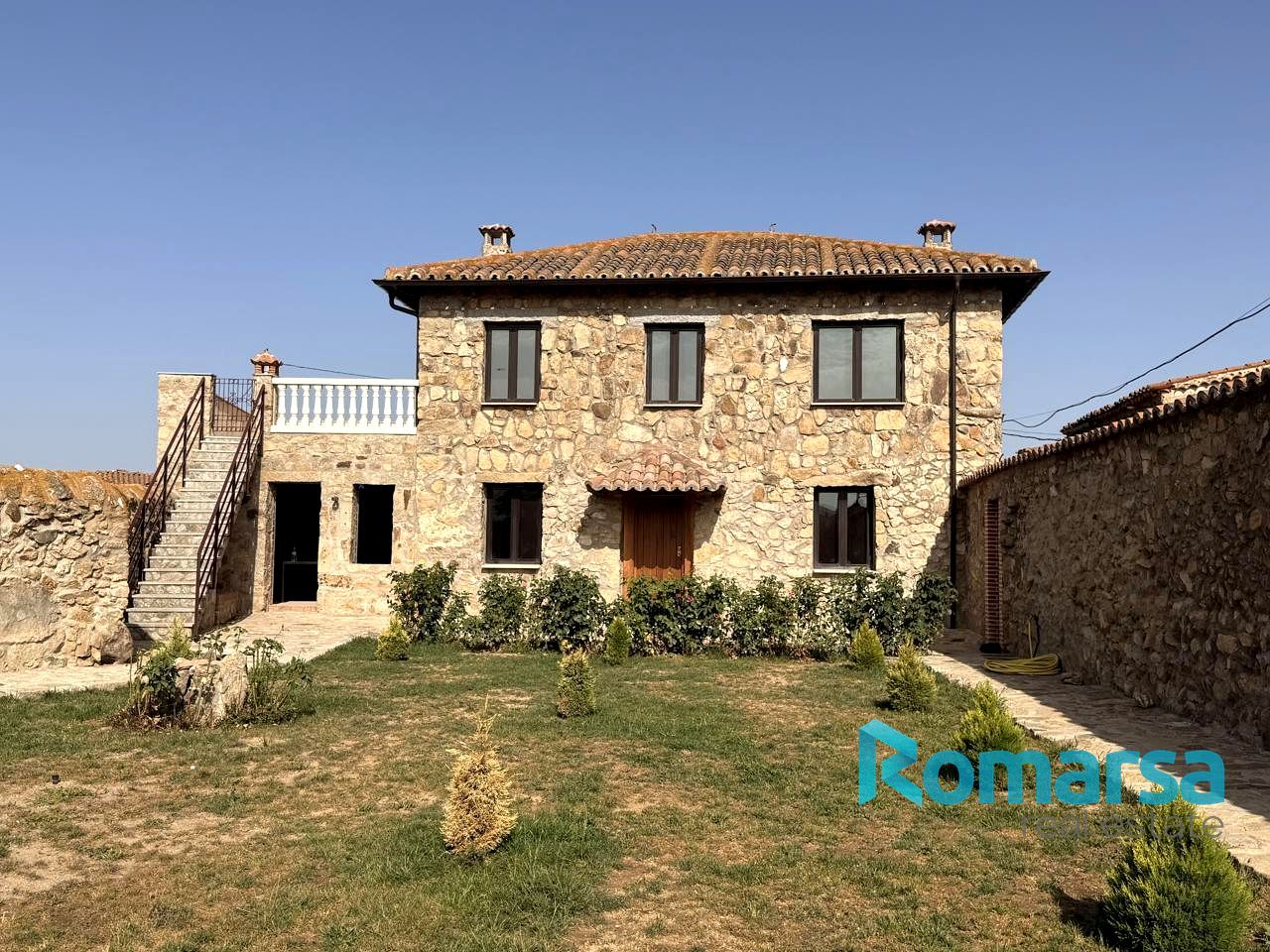 Vista exterior de Finca rústica de alquiler en Gemuño con Calefacción, Jardín privado y Terraza