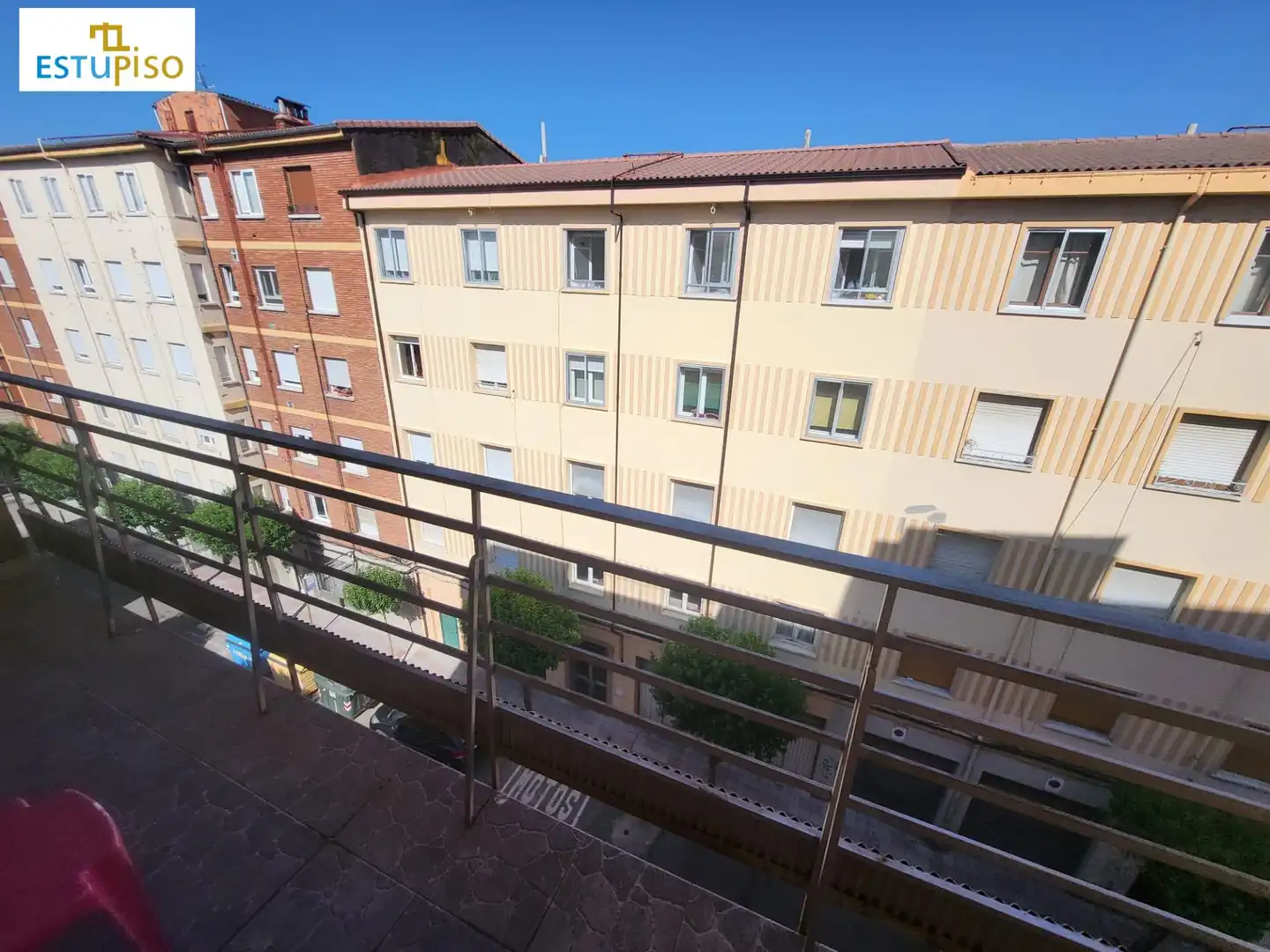 Terrassa de Pis en venda en León Capital  amb Calefacció, Terrassa i Moblat