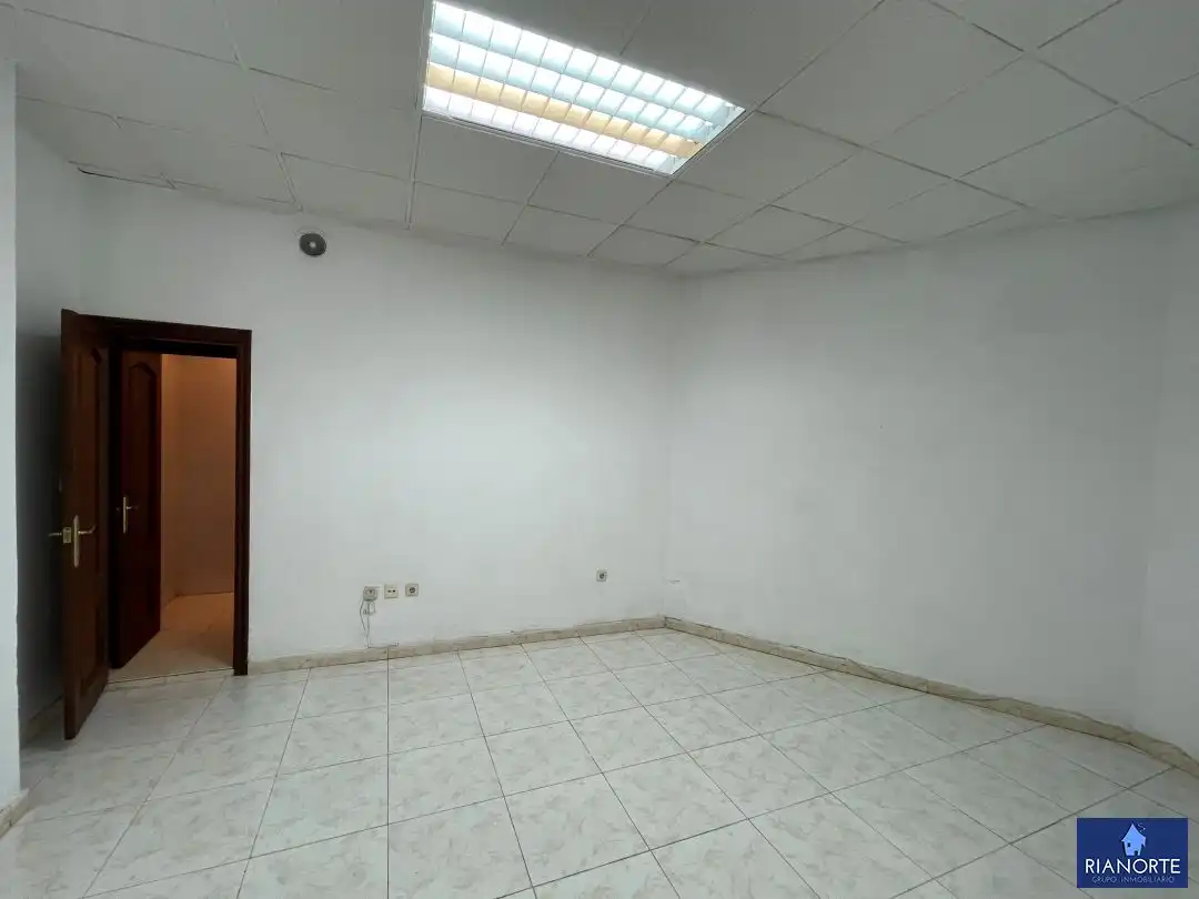 Local de alquiler en Avenida Gayo, Luanco - Aramar - Antromero