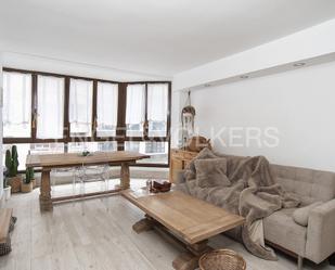 Sala d'estar de Apartament en venda en Gijón  amb Parquet