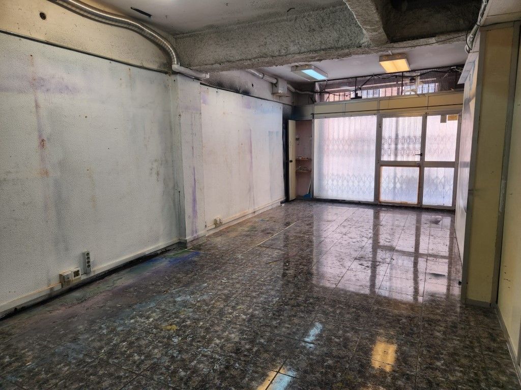 Premises for sale in  Barcelona Capital