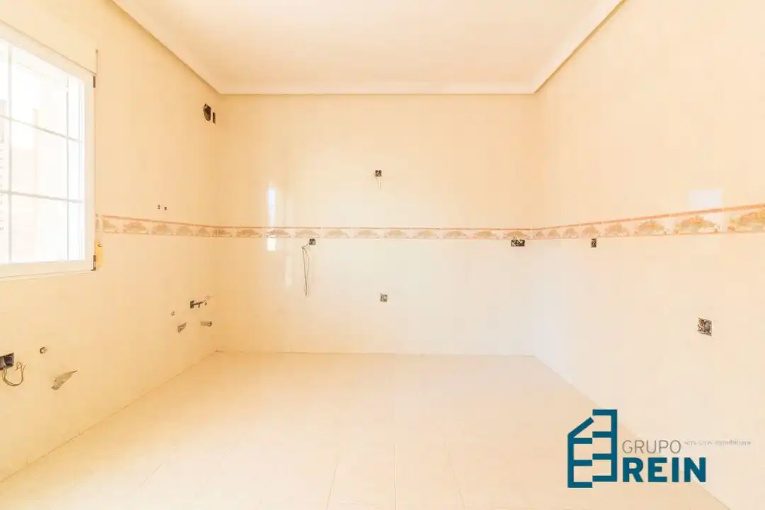Chalet con jardín en venta en LARGO CABALLERO 1, imagen 23