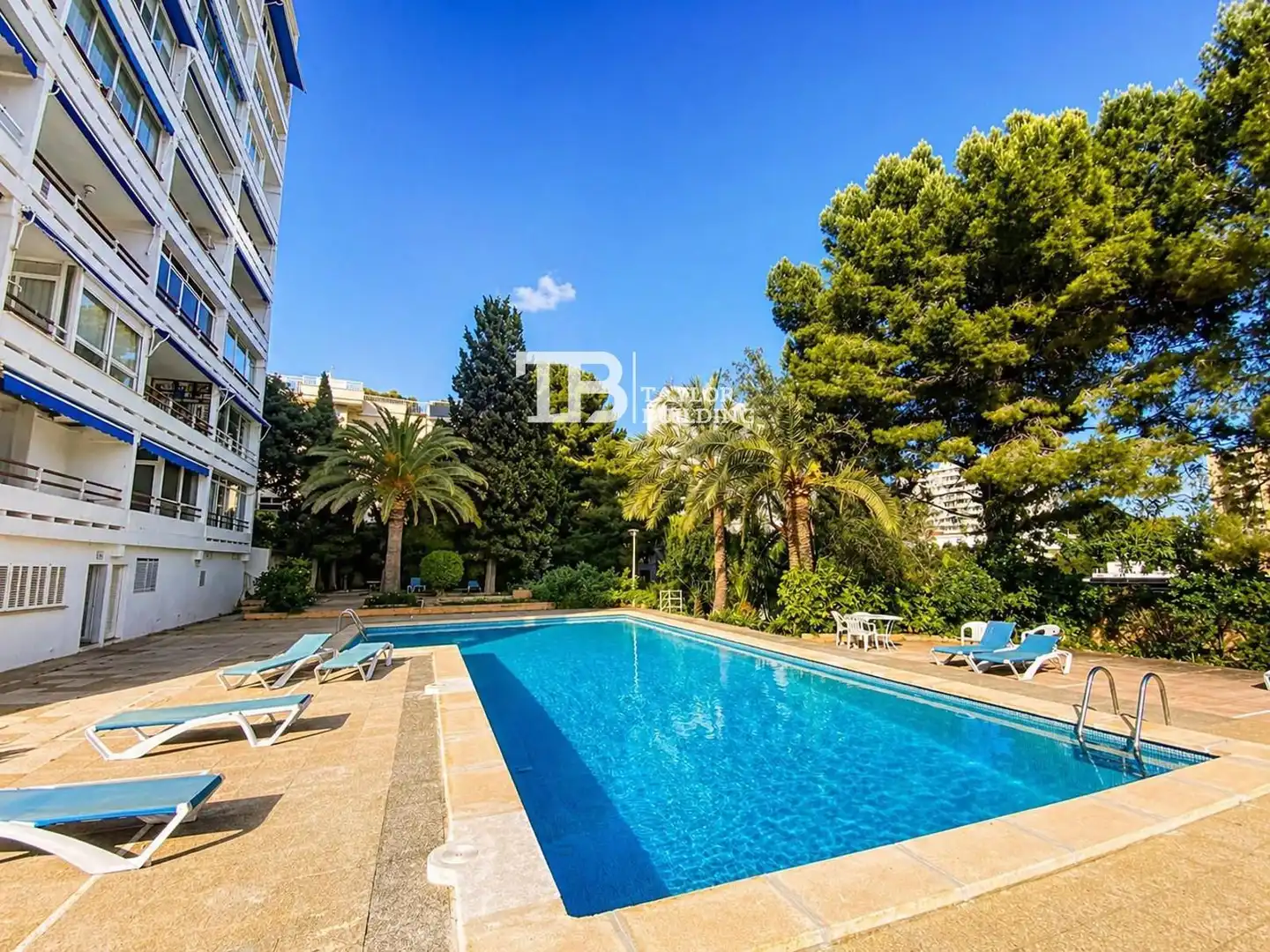 Vista exterior de Piso en venta en  Palma de Mallorca con Terraza, Piscina y Balcón