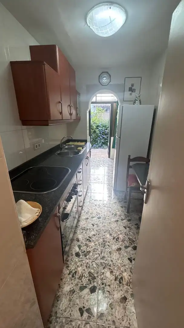 Cuina de Planta baixa en venda en Córdoba amb Aire condicionat i Jardí privat