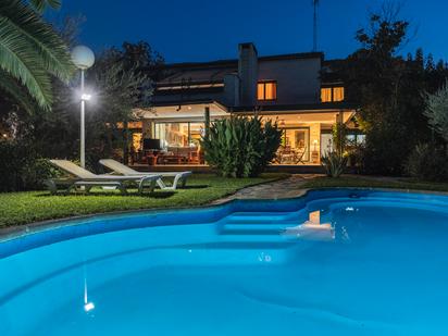 Jardí de Casa o xalet en venda en  Toledo Capital amb Terrassa, Piscina i Balcó