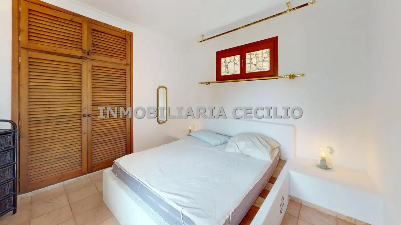 Habitación de Casa o chalet en venta en Santa Eulària des Riu con Calefacción, Jardín privado y Terraza