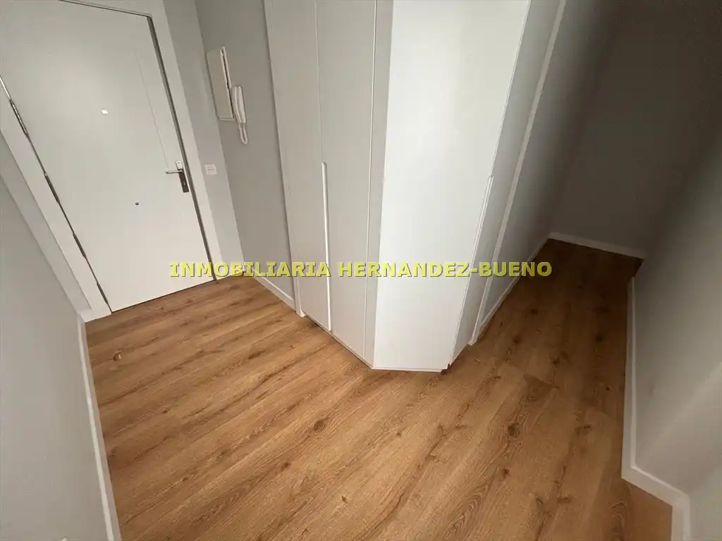 Flat for sale in Salamanca  with Air Conditioner, Heating and Balcony