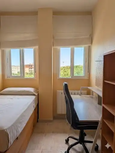 Habitación de Dúplex en venta en Molina de Segura con Aire acondicionado, Calefacción y Jardín privado