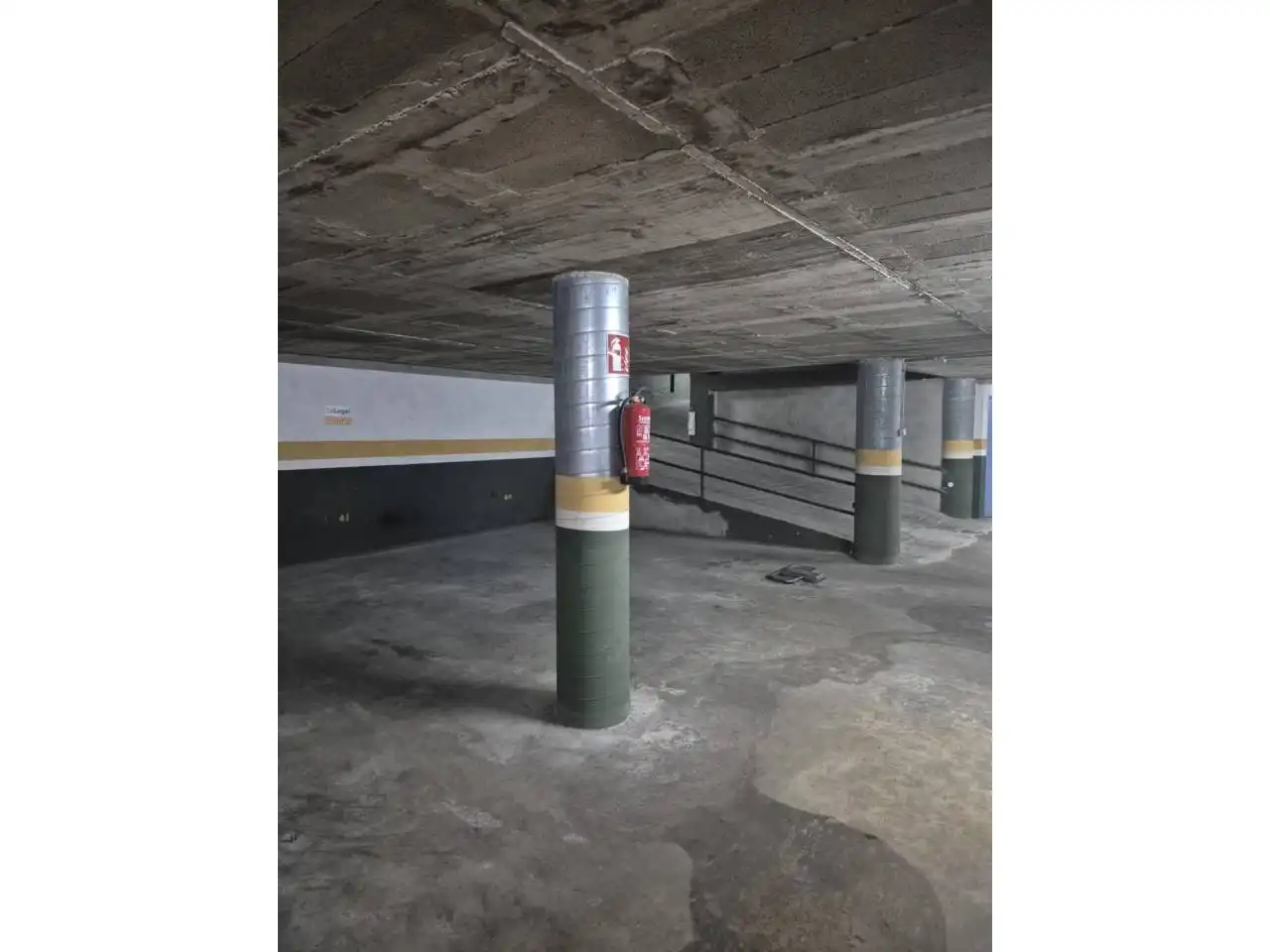 Einzelparkplatz mit Aufzug zur Miete in Calle Castell de Peralada, imagen 4
